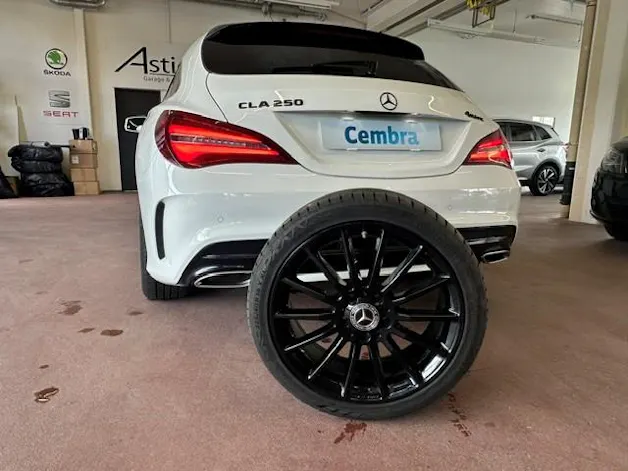 Mercedes-Benz CLA Shooting Brake 250 4Matic 7G-DCT