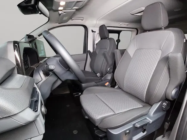 VW Caravelle Life eHybrid