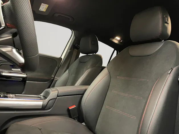 Mercedes-Benz GLA 200 Night Star 7G-DCT