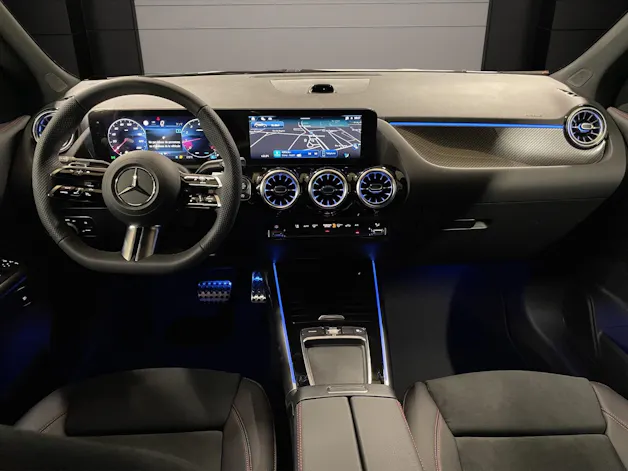 Mercedes-Benz GLA 200 Night Star 7G-DCT