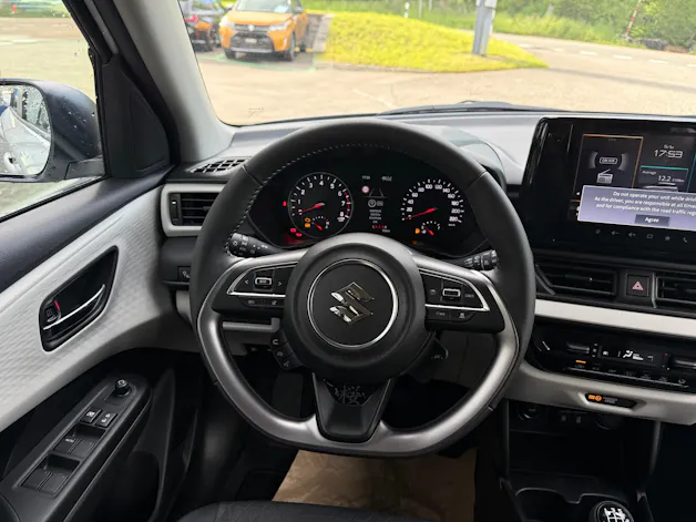 Suzuki Swift 1.2 Sakura Hybrid 4x4