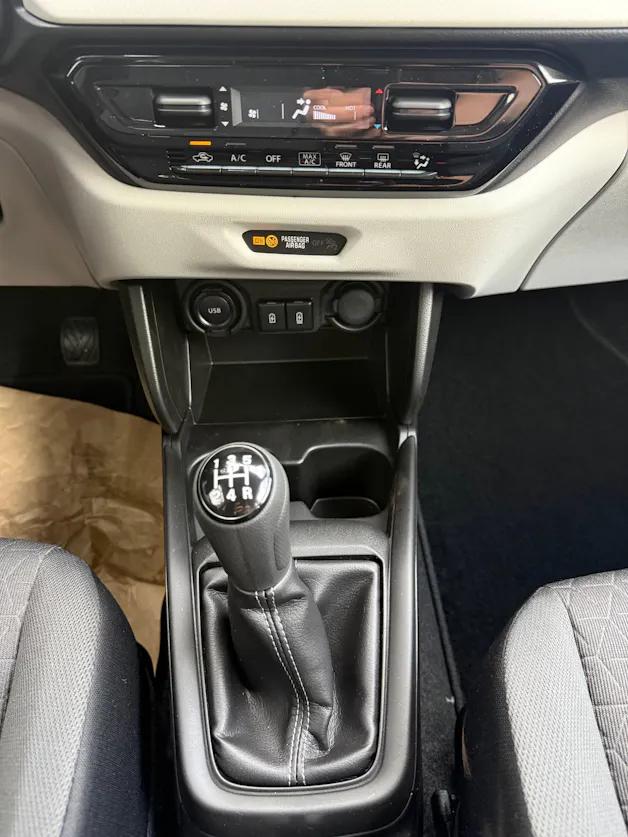 Suzuki Swift 1.2 Sakura Hybrid 4x4