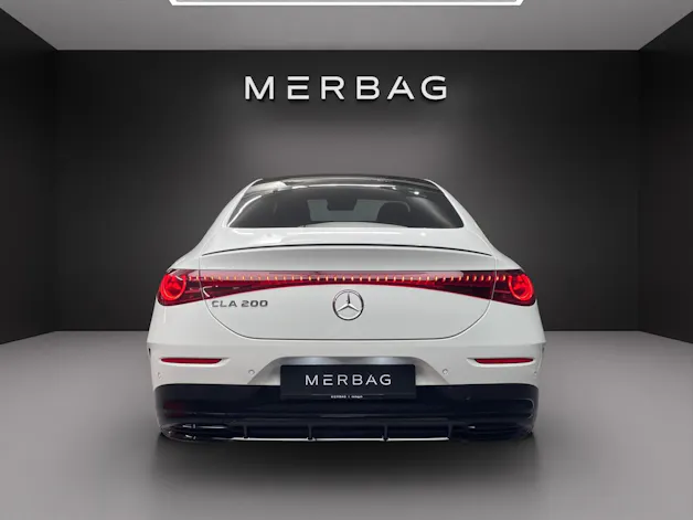 Mercedes-Benz CLA 200