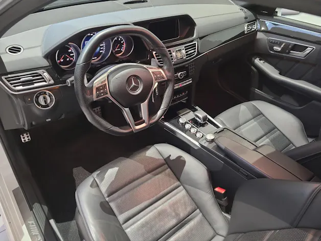 Mercedes-Benz E-CLASS S212 Kombi E 63 V8 AM