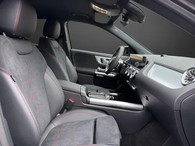 Mercedes-Benz GLA 220d 4Matic 8G-DCT