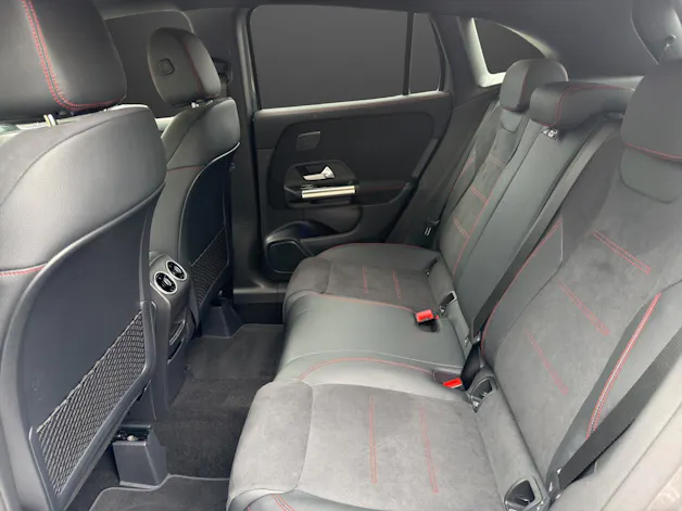Mercedes-Benz GLA 220d 4Matic 8G-DCT