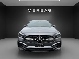 Mercedes-Benz GLA 220d 4Matic 8G-DCT