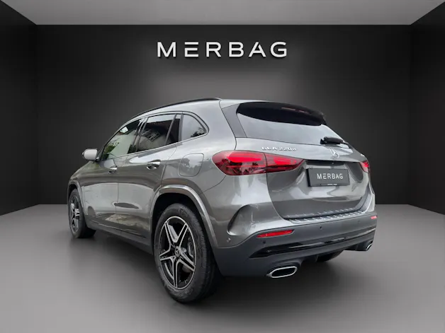 Mercedes-Benz GLA 220d 4Matic 8G-DCT