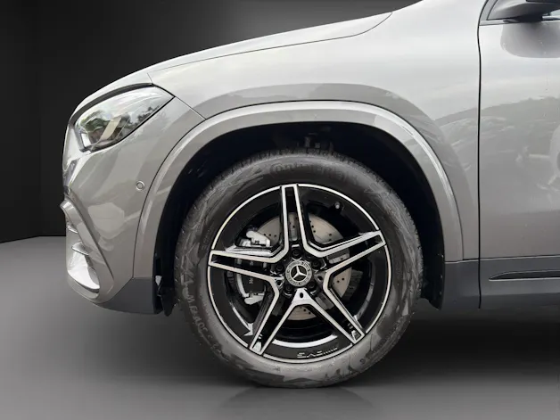 Mercedes-Benz GLA 220d 4Matic 8G-DCT