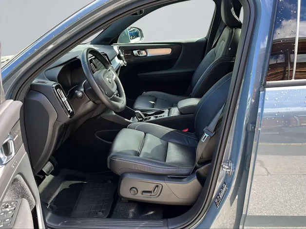 Volvo XC40 D4 AWD Momentum Geartronic