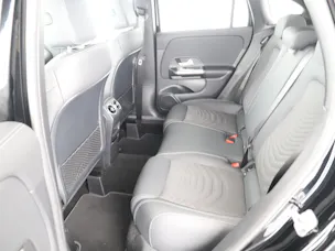 Mercedes-Benz GLA 200 7G-DCT