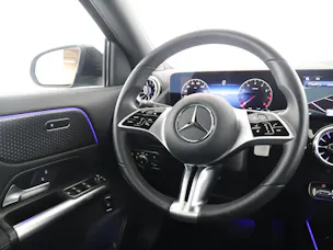 Mercedes-Benz GLA 200 7G-DCT