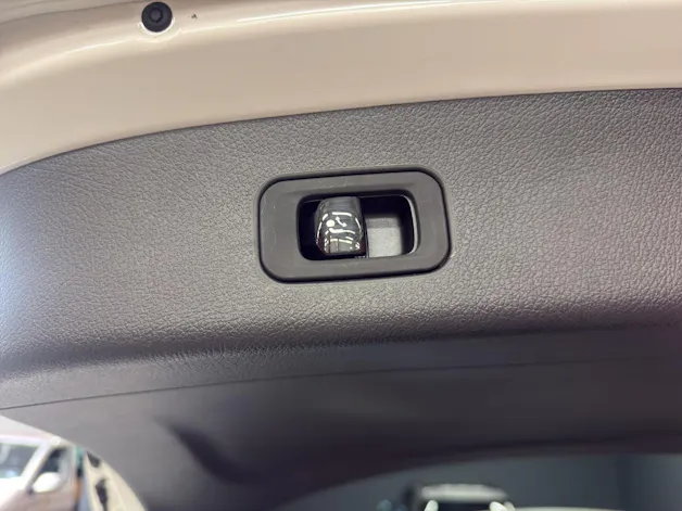 Mercedes-Benz GLC 200 4M - AMG / DISTRONIC / 360 Grad Kamera / Soundsystem