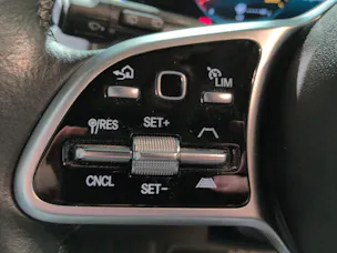Mercedes-Benz GLB 200 Progressive 7G-Tronic