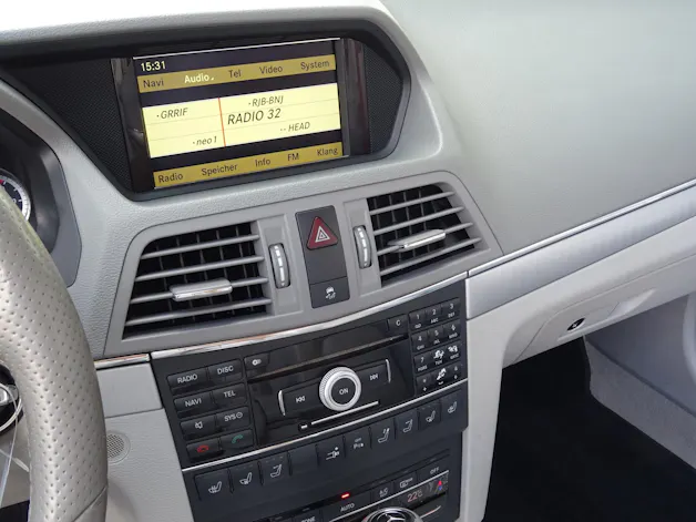 Mercedes-Benz E 350 CGI BlueEfficiency 7G-Tronic