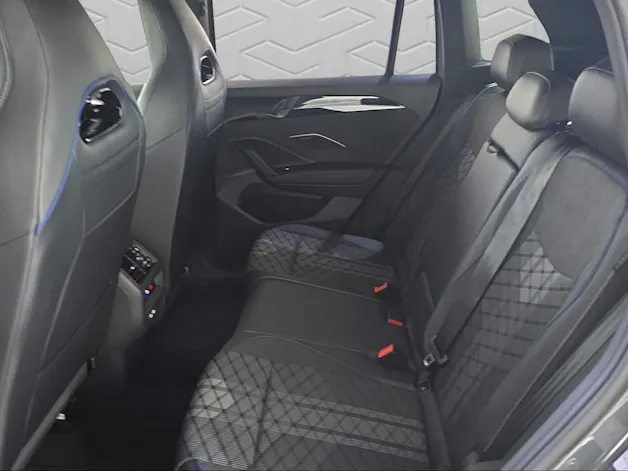 VW VW Tiguan R-Line
