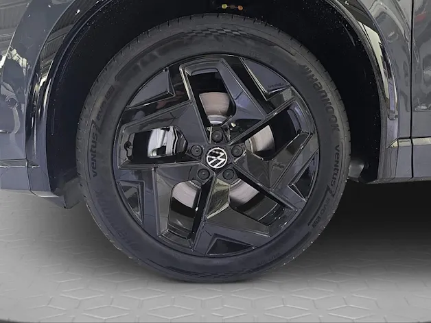 VW VW Tiguan R-Line