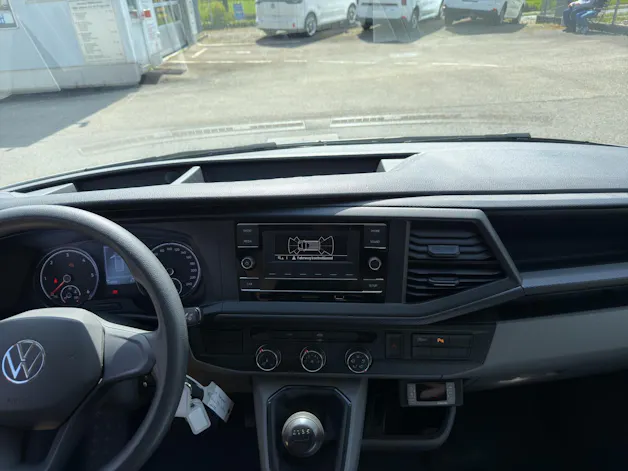 VW T6.1 2.0 TDI Entry