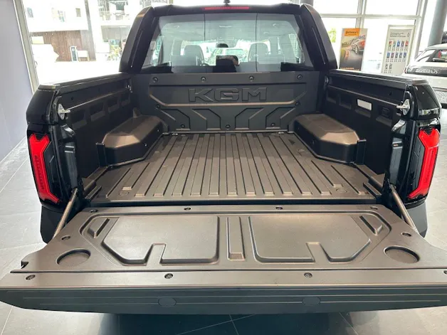 KGM -SsangYong Musso 80,6 kWh Blackline 4WD
