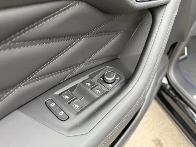 VW VW Touareg 3.0 TSI R-Line Final Edition Tiptronic
