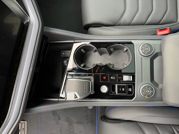 VW VW Touareg 3.0 TSI R-Line Final Edition Tiptronic