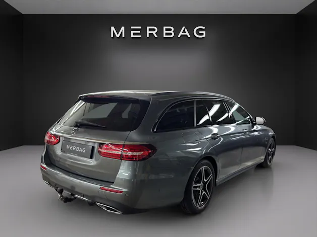 Mercedes-Benz E 220 d T 4M Swiss Star