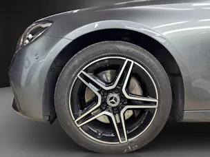 Mercedes-Benz E 220 d T 4M Swiss Star