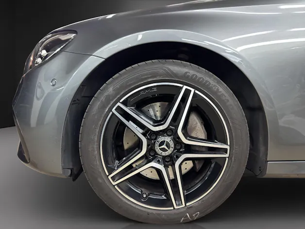 Mercedes-Benz E 220 d T 4M Swiss Star