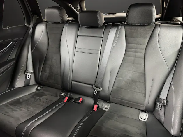 Mercedes-Benz E 220 d T 4M Swiss Star
