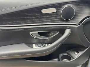Mercedes-Benz E 220 d T 4M Swiss Star