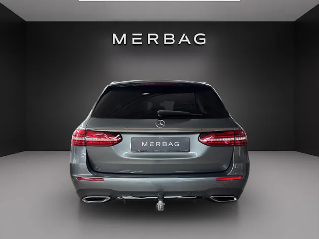 Mercedes-Benz E 220 d T 4M Swiss Star
