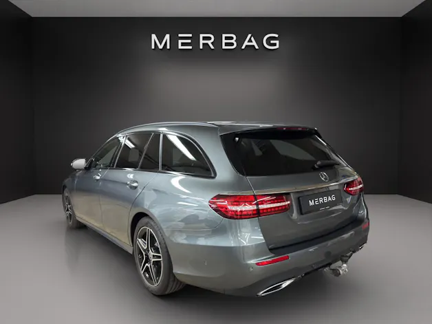 Mercedes-Benz E 220 d T 4M Swiss Star