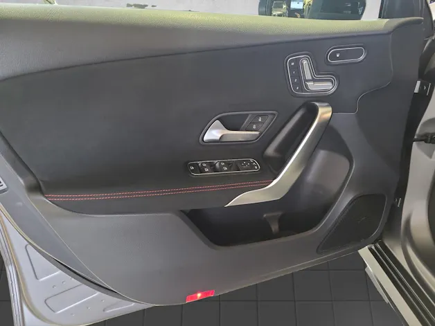 Mercedes-Benz A-CLASS W177 A 250 AMG Line 4