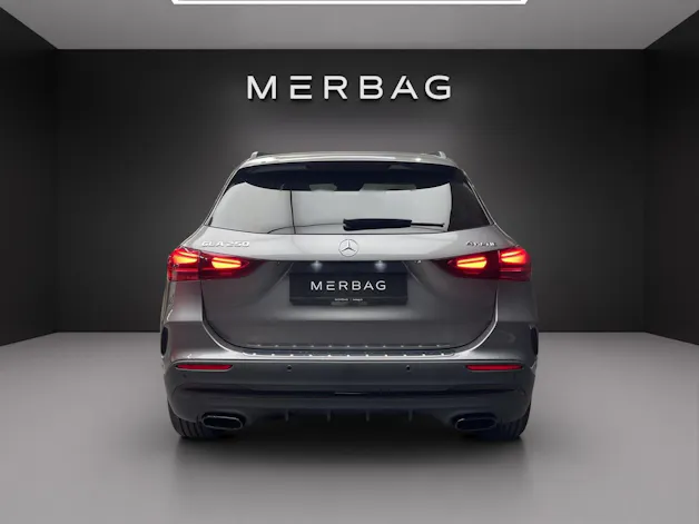 Mercedes-Benz GLA 250 4MATIC Swiss Star