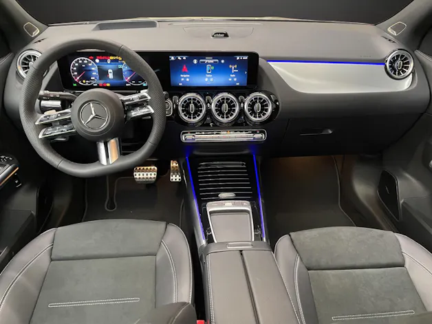 Mercedes-Benz GLA 250 4MATIC Swiss Star