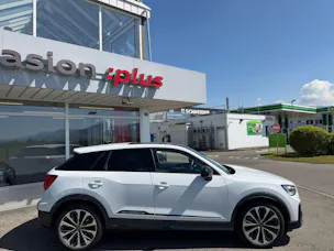 Audi NaviPLUS/Kamera/Panoramadach/MatrixLED/Rote Farbnähte, Vollledersitze/Komfortschlüssel/ SONOS Sound/Elektrische Heckklappe/