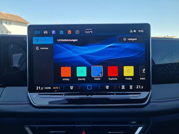 VW Tiguan 2.0 TSI DSG R-Line 4Motion