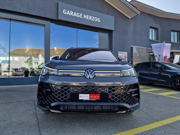 VW Tiguan 2.0 TSI DSG R-Line 4Motion