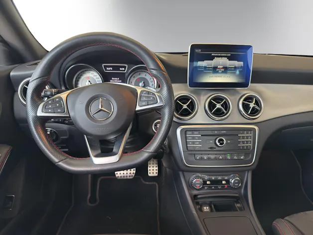 Mercedes-Benz CLA 250 AMG Line 4Matic