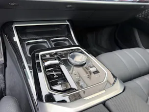 BMW 740d xDrive 48V M Sport Steptronic
