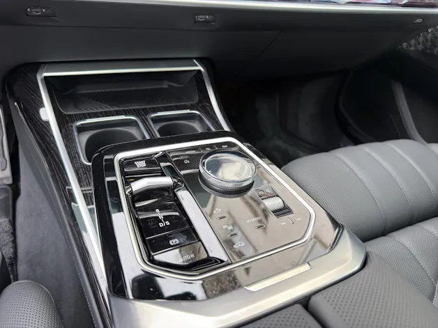 BMW 740d xDrive 48V M Sport Steptronic