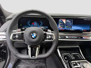 BMW 740d xDrive 48V M Sport Steptronic