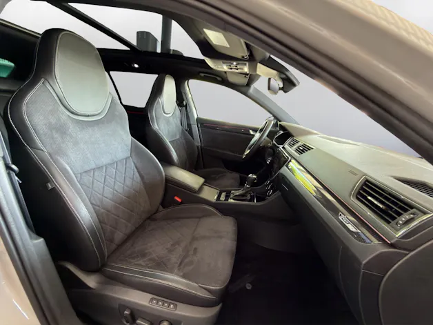 Škoda Superb Combi 2.0 TSI SportLine+ DSG 4x4