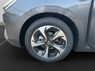 Suzuki Swift 1.2 Sakura Top Hybrid