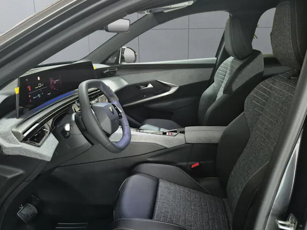 Peugeot 5008 e-Allure Premium AWD