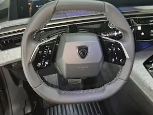Peugeot 5008 e-Allure Premium AWD