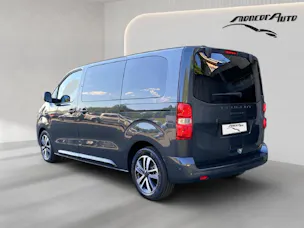 Peugeot Traveller Standard 2.2 BlueHDi 180 EAT8 Family Edition 8-places