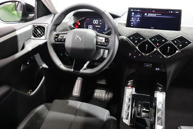 DS Automobiles 3 Crossback 1.2 Hybrid Maison Sarah Lavoine