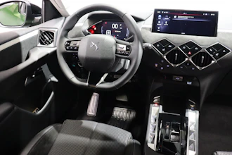 https://vehicle.imgix.net/4306230/8eb85ace-74b5-4536-ae6b-2cb63a7f76a8.JPG