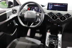 image du véhicule DS AUTOMOBILES 3 Crossback 1.2 Hybrid Maison Sarah Lavoine